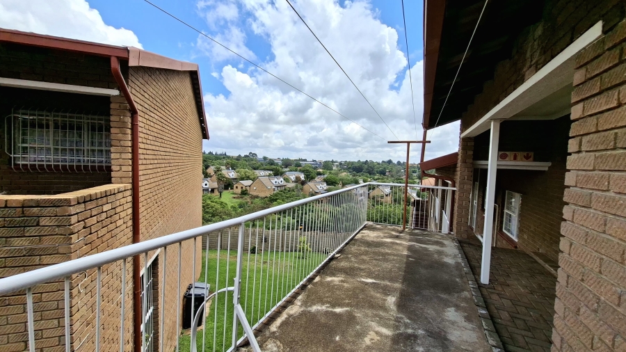 2 Bedroom Property for Sale in Noordheuwel Gauteng