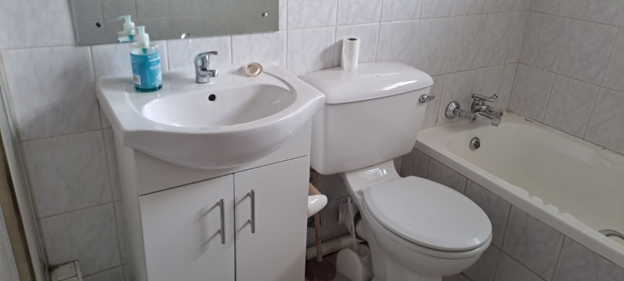 2 Bedroom Property for Sale in Freeway Park Gauteng