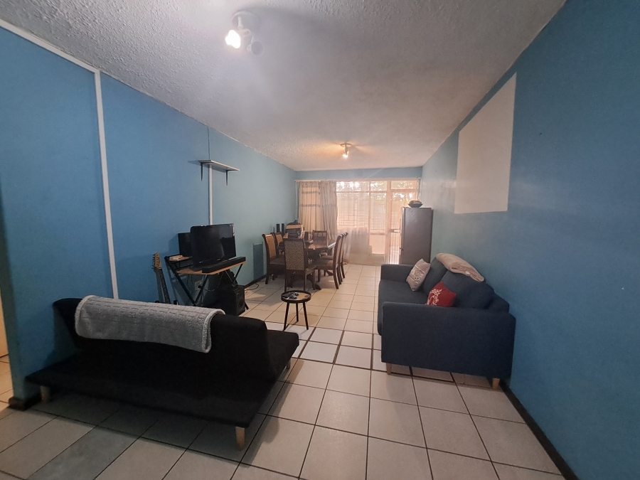 2 Bedroom Property for Sale in Edleen Gauteng