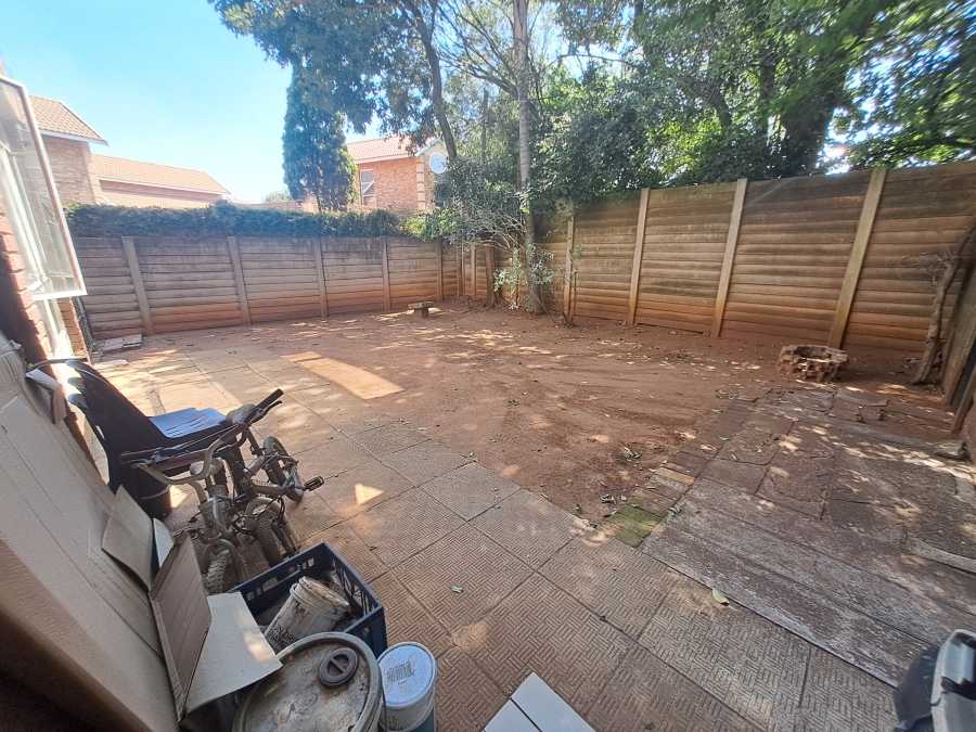 2 Bedroom Property for Sale in Edleen Gauteng