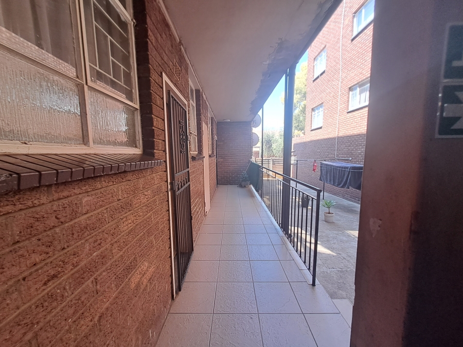 2 Bedroom Property for Sale in Edleen Gauteng