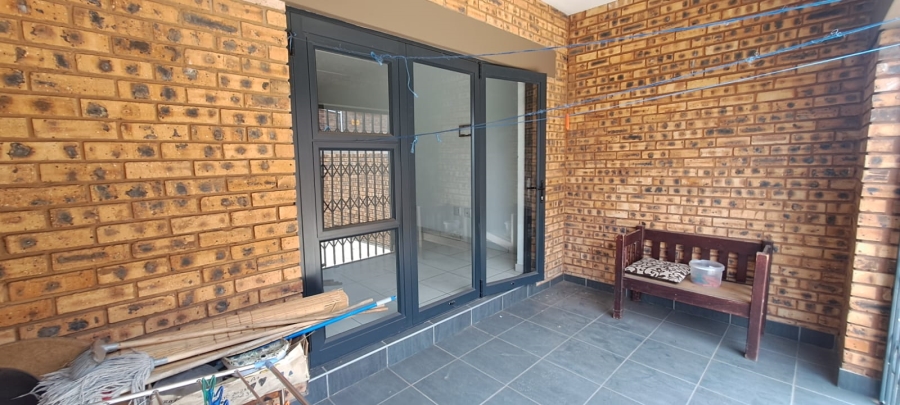 3 Bedroom Property for Sale in Ravenswood Gauteng