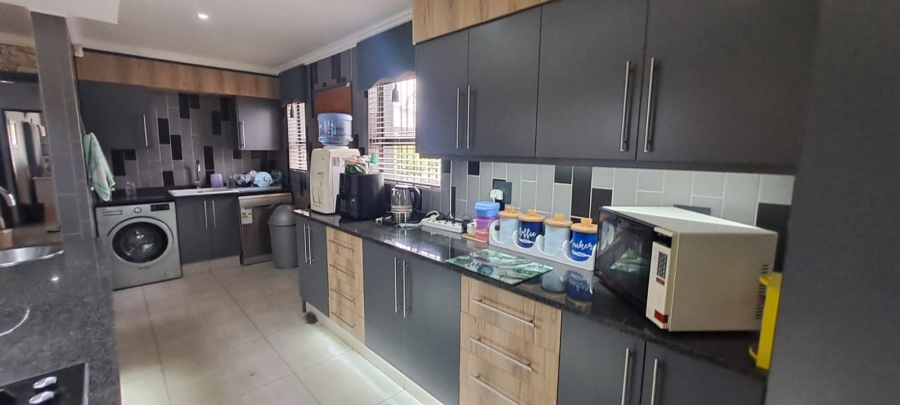 3 Bedroom Property for Sale in Freeway Park Gauteng