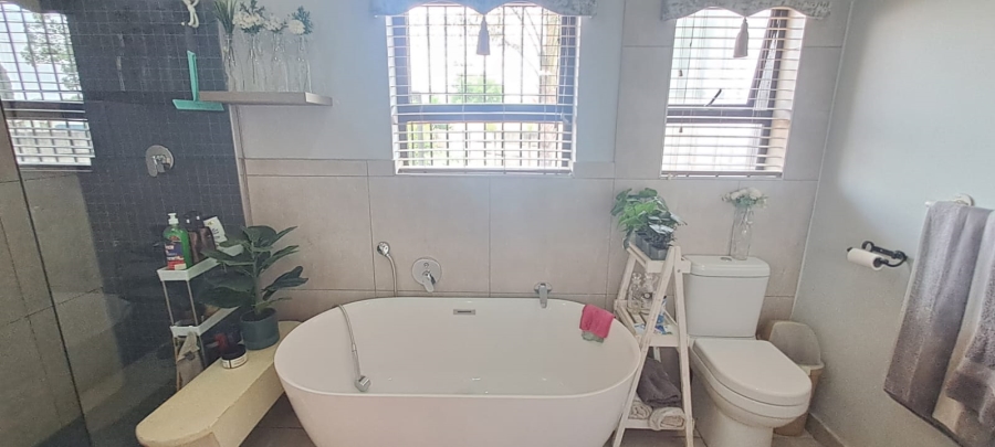 3 Bedroom Property for Sale in Freeway Park Gauteng