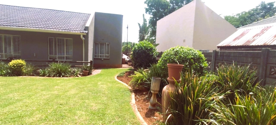 3 Bedroom Property for Sale in Farrarmere Gauteng