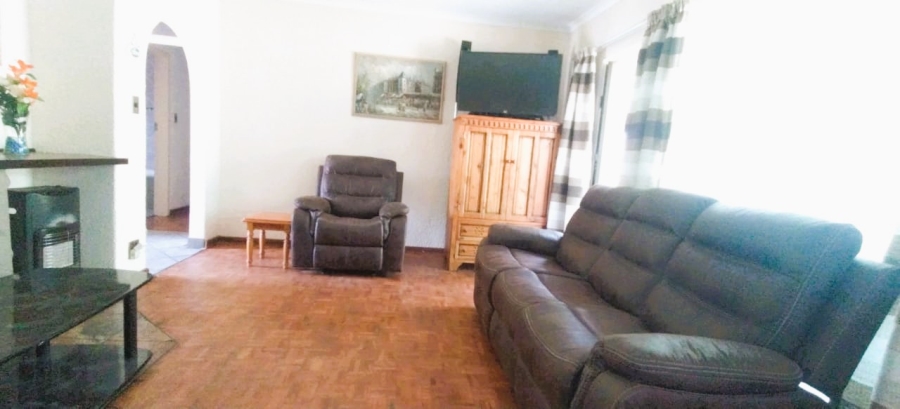 3 Bedroom Property for Sale in Farrarmere Gauteng