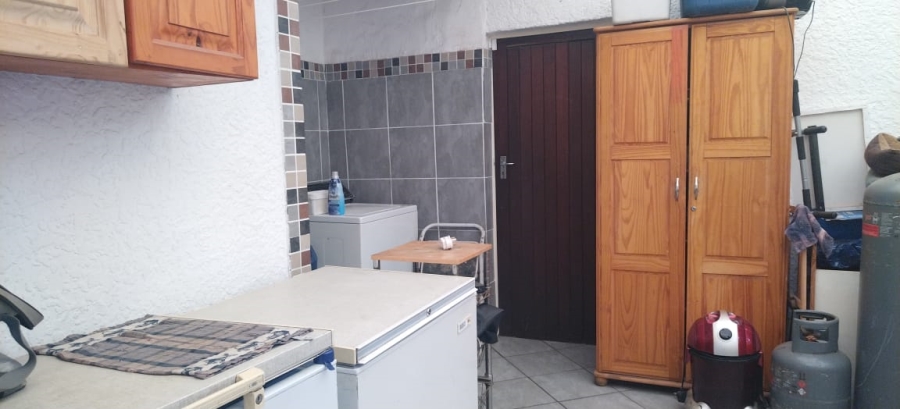 3 Bedroom Property for Sale in Farrarmere Gauteng