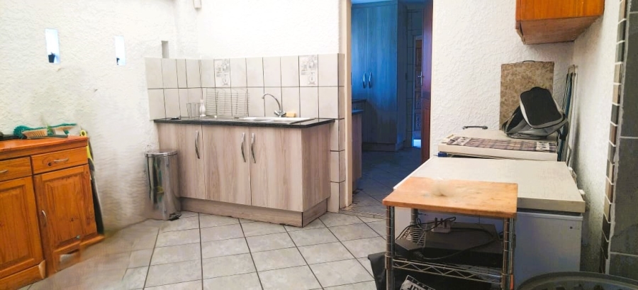 3 Bedroom Property for Sale in Farrarmere Gauteng