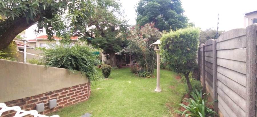 3 Bedroom Property for Sale in Farrarmere Gauteng