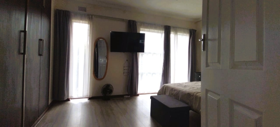 3 Bedroom Property for Sale in Farrarmere Gauteng