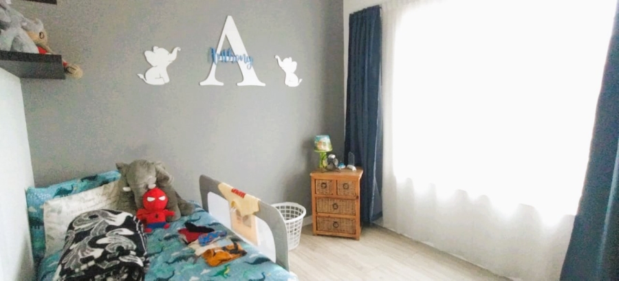 3 Bedroom Property for Sale in Farrarmere Gauteng