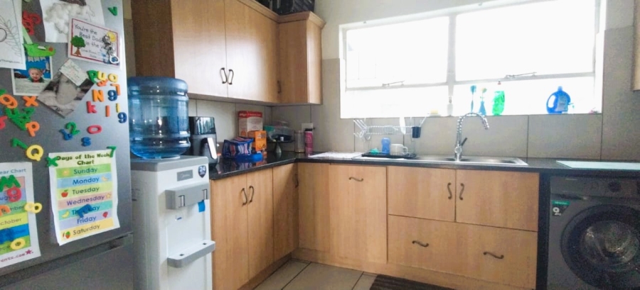 3 Bedroom Property for Sale in Farrarmere Gauteng