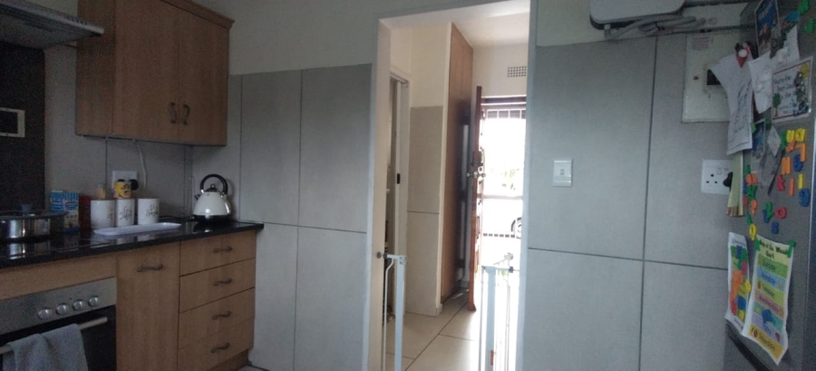 3 Bedroom Property for Sale in Farrarmere Gauteng