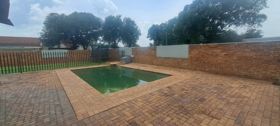 3 Bedroom Property for Sale in Van Dyk Park Gauteng