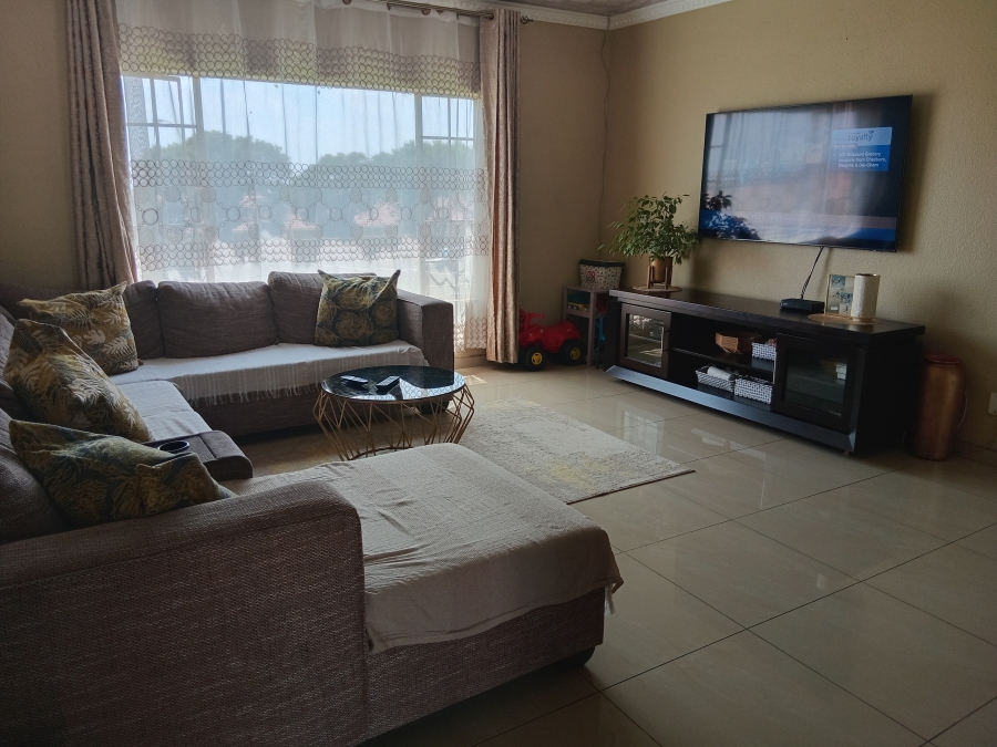 2 Bedroom Property for Sale in Norkem Park Gauteng