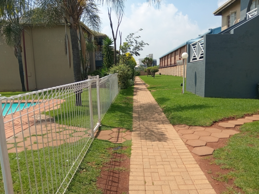 2 Bedroom Property for Sale in Norkem Park Gauteng