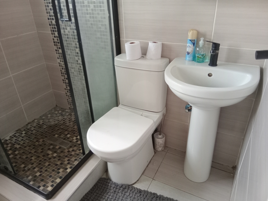 2 Bedroom Property for Sale in Norkem Park Gauteng