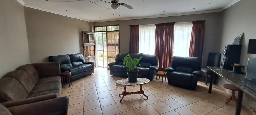 6 Bedroom Property for Sale in Brakpan Central Gauteng