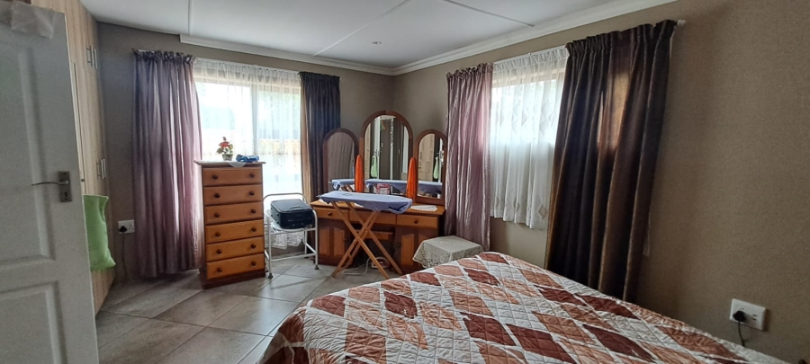 6 Bedroom Property for Sale in Brakpan Central Gauteng