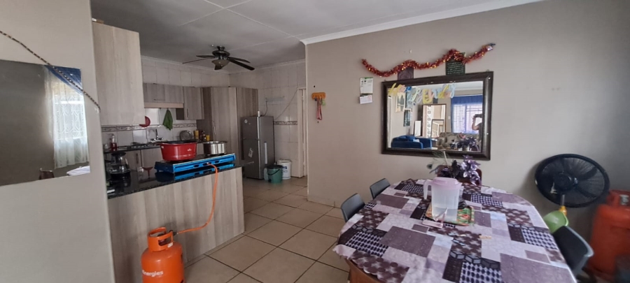 6 Bedroom Property for Sale in Brakpan Central Gauteng