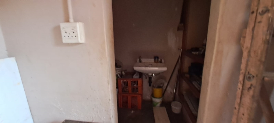 6 Bedroom Property for Sale in Brakpan Central Gauteng