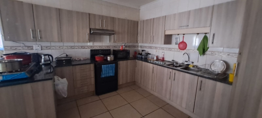 6 Bedroom Property for Sale in Brakpan Central Gauteng