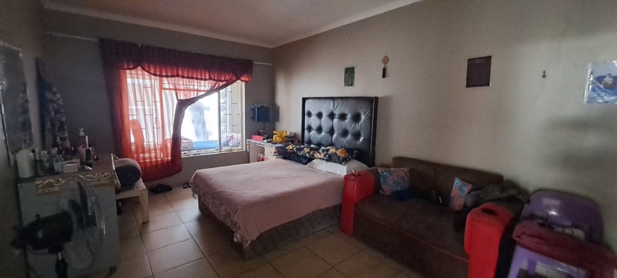 6 Bedroom Property for Sale in Brakpan Central Gauteng