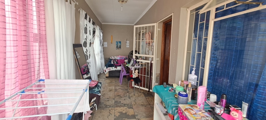 6 Bedroom Property for Sale in Brakpan Central Gauteng