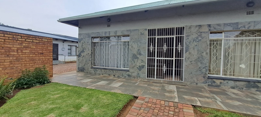 6 Bedroom Property for Sale in Brakpan Central Gauteng
