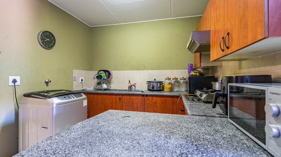 2 Bedroom Property for Sale in Comet Gauteng