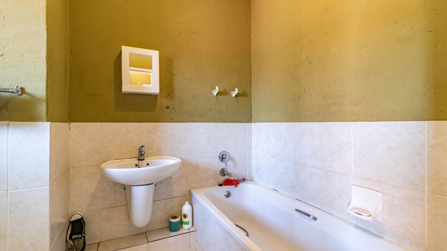 2 Bedroom Property for Sale in Comet Gauteng