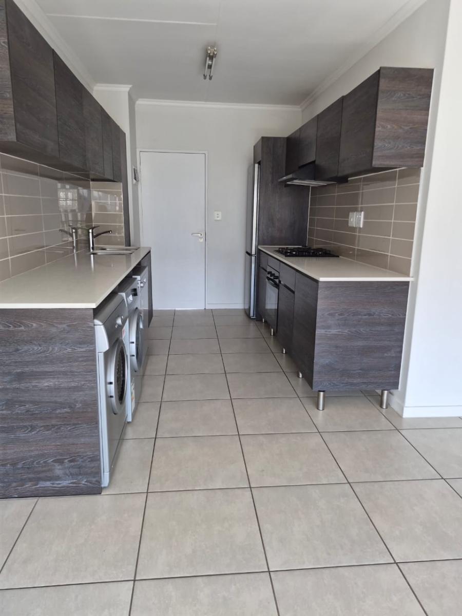 1 Bedroom Property for Sale in Olivedale Gauteng