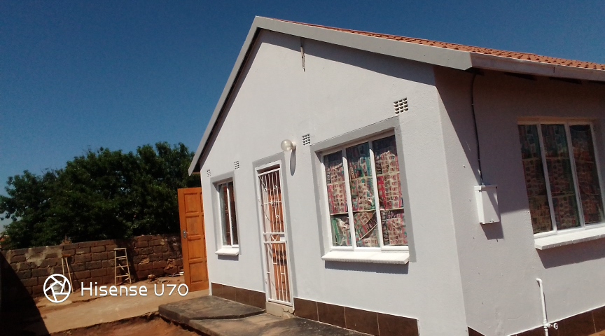 2 Bedroom Property for Sale in Moleleki Gauteng