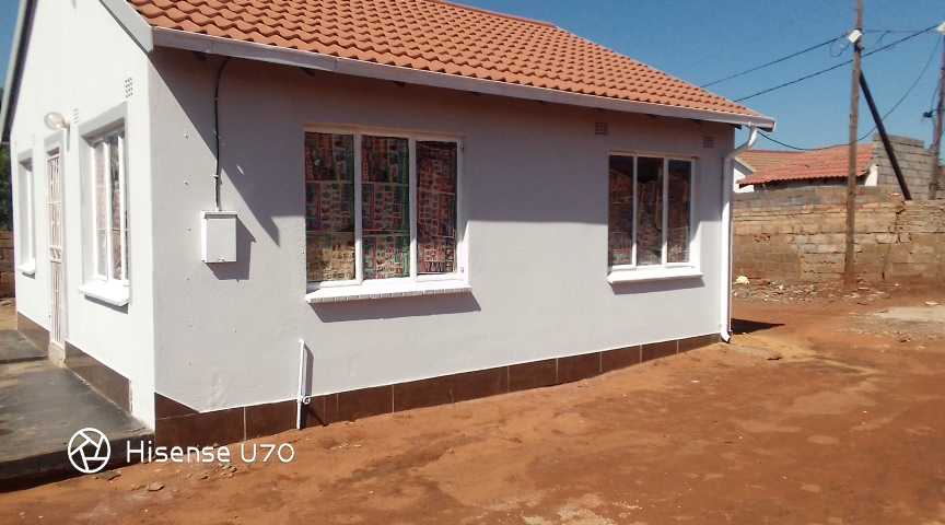 2 Bedroom Property for Sale in Moleleki Gauteng