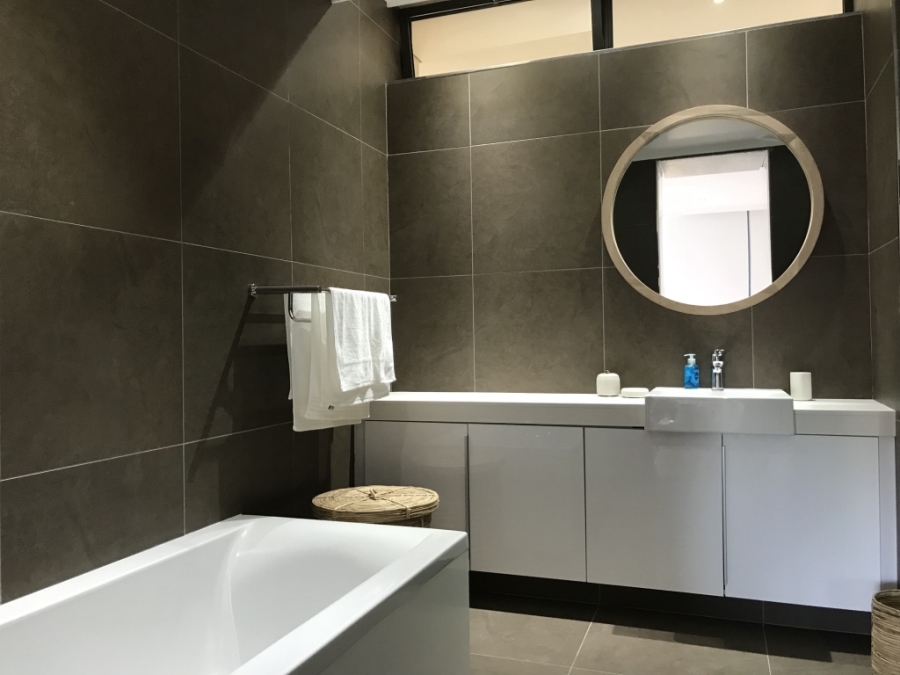 1 Bedroom Property for Sale in Morningside Gauteng