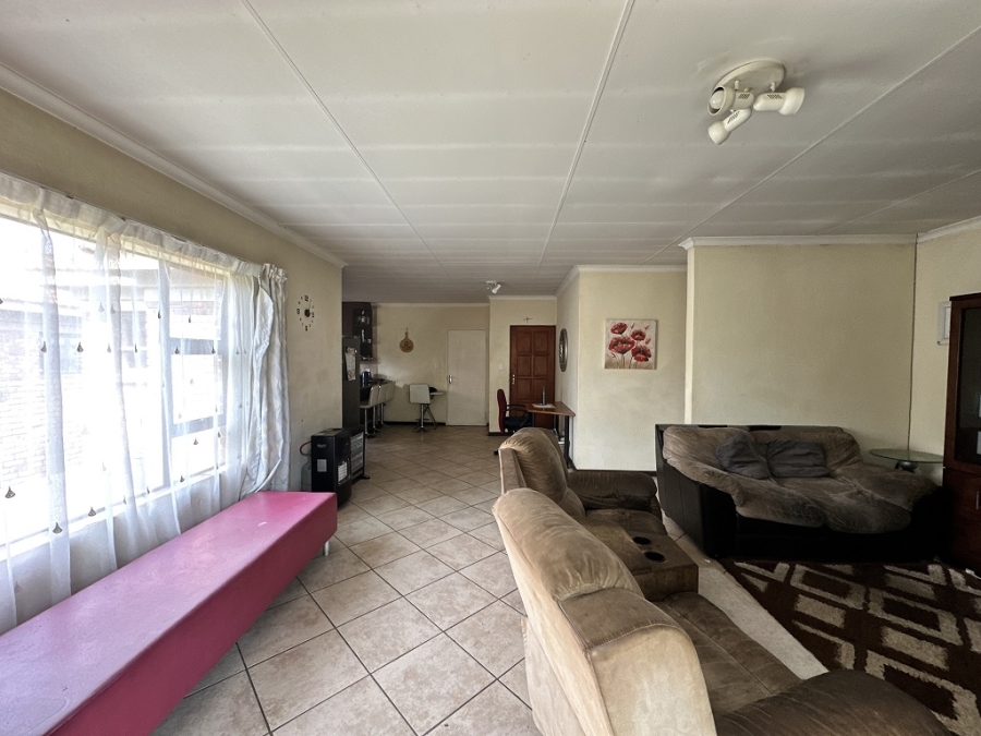 3 Bedroom Property for Sale in Albertsdal Gauteng