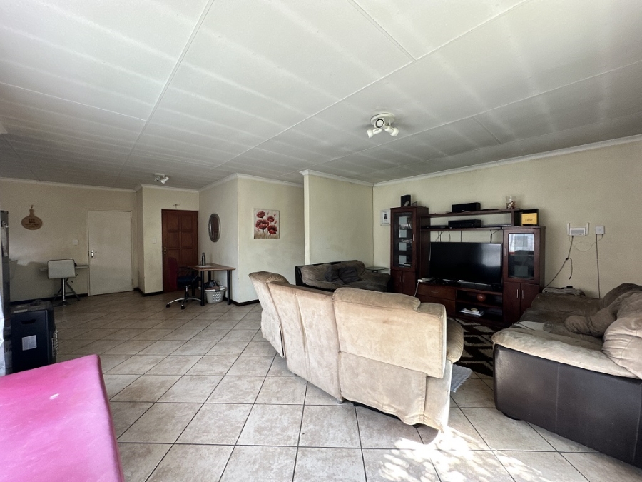 3 Bedroom Property for Sale in Albertsdal Gauteng