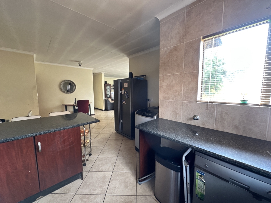 3 Bedroom Property for Sale in Albertsdal Gauteng