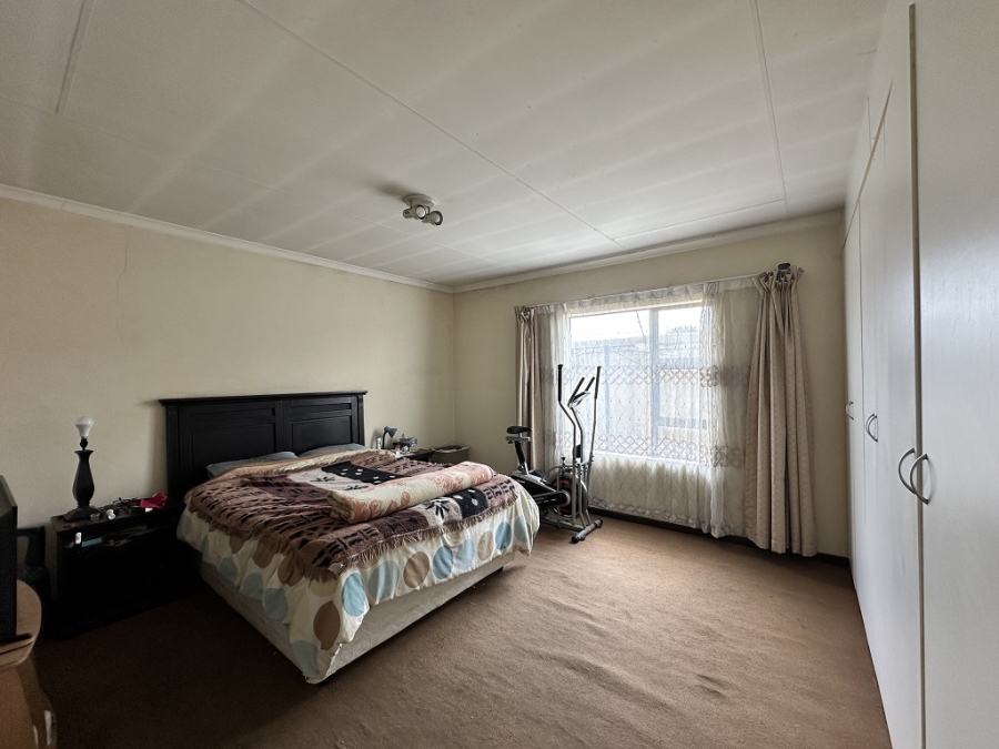 3 Bedroom Property for Sale in Albertsdal Gauteng