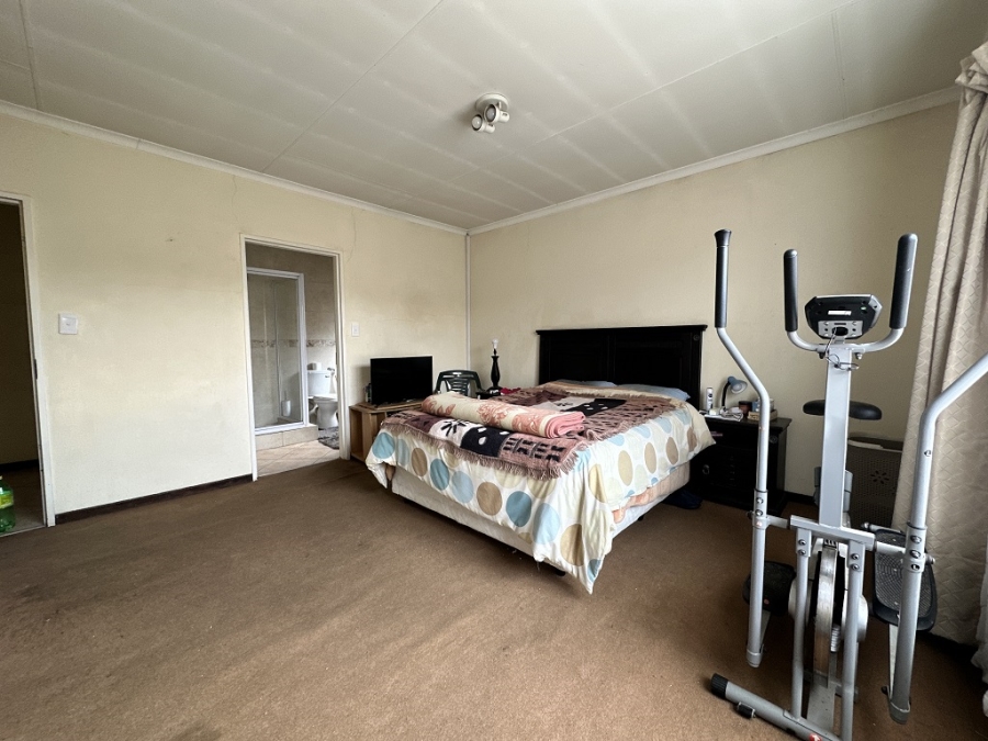 3 Bedroom Property for Sale in Albertsdal Gauteng