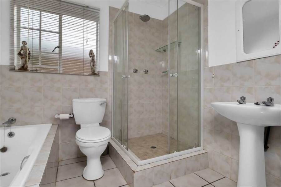 3 Bedroom Property for Sale in Weltevreden Park Gauteng