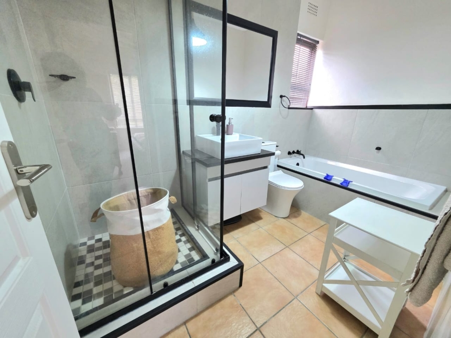 To Let 1 Bedroom Property for Rent in Lonehill Gauteng