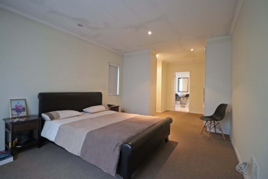 2 Bedroom Property for Sale in Bryanston Gauteng