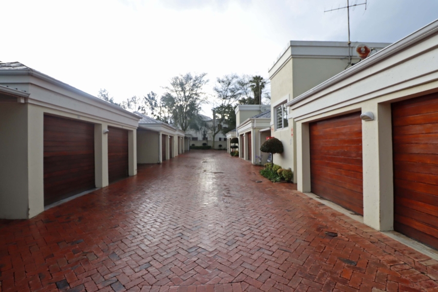 2 Bedroom Property for Sale in Bryanston Gauteng