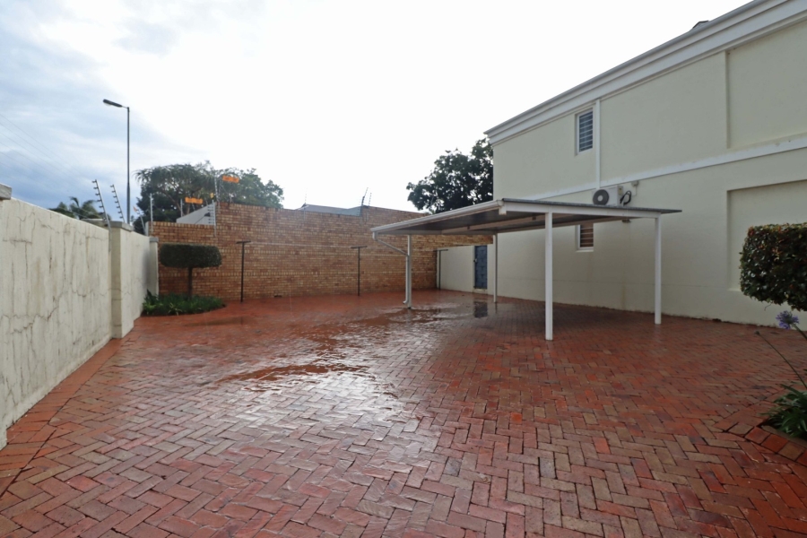 2 Bedroom Property for Sale in Bryanston Gauteng