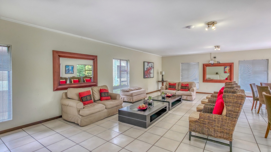 2 Bedroom Property for Sale in Lonehill Gauteng