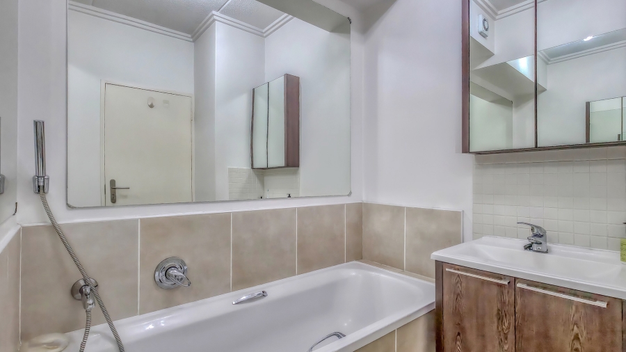 2 Bedroom Property for Sale in Lonehill Gauteng