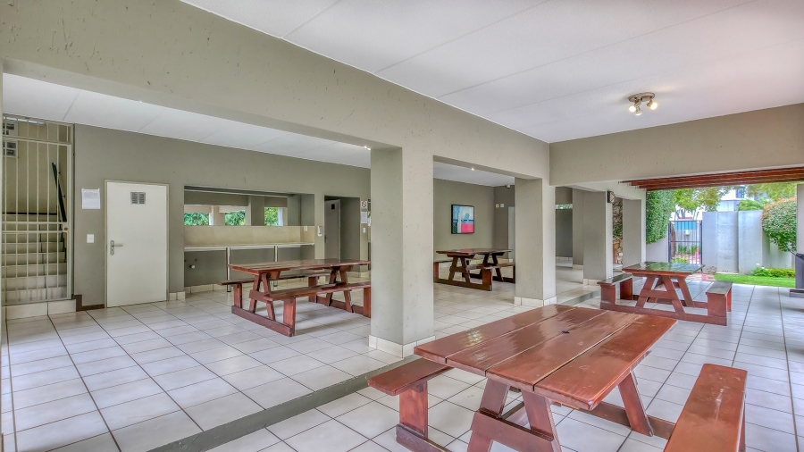 2 Bedroom Property for Sale in Lonehill Gauteng