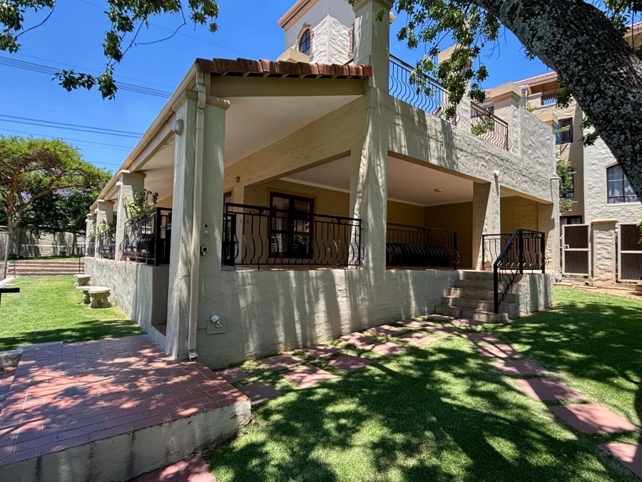 To Let 2 Bedroom Property for Rent in Parkmore Gauteng