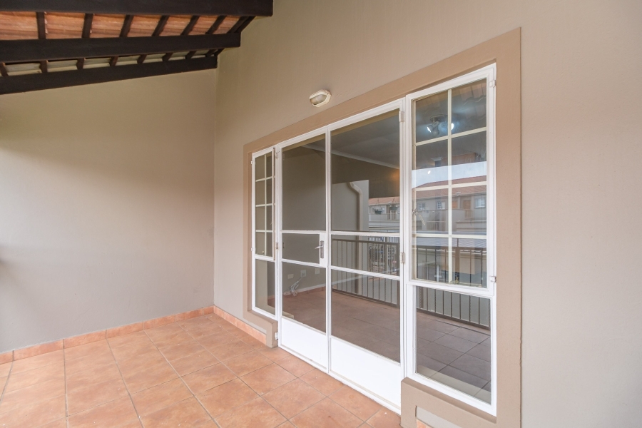 To Let 2 Bedroom Property for Rent in Roodekrans Gauteng